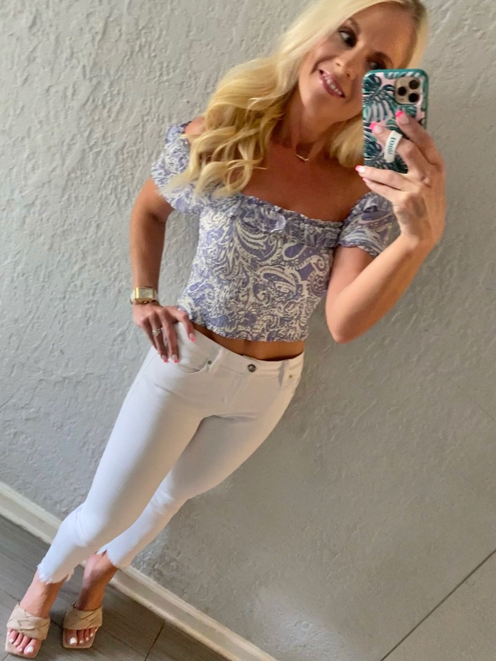 Express periwinkle & white paisley patterned crop top